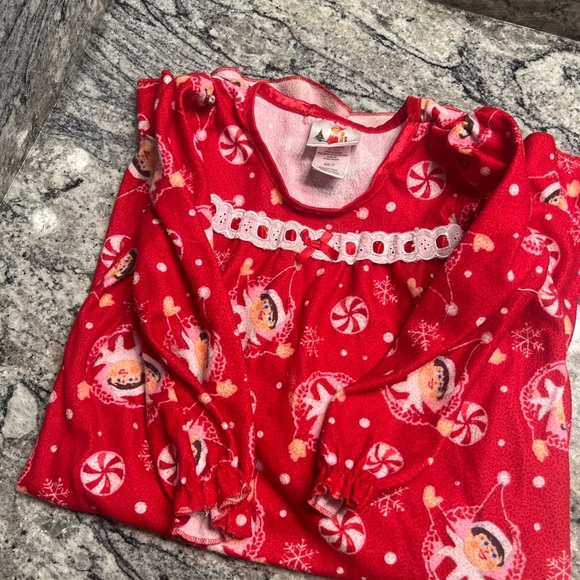 Elf On The Shelf Christmas Flannel Nightgown Girl's 3 - Picture 3 of 3